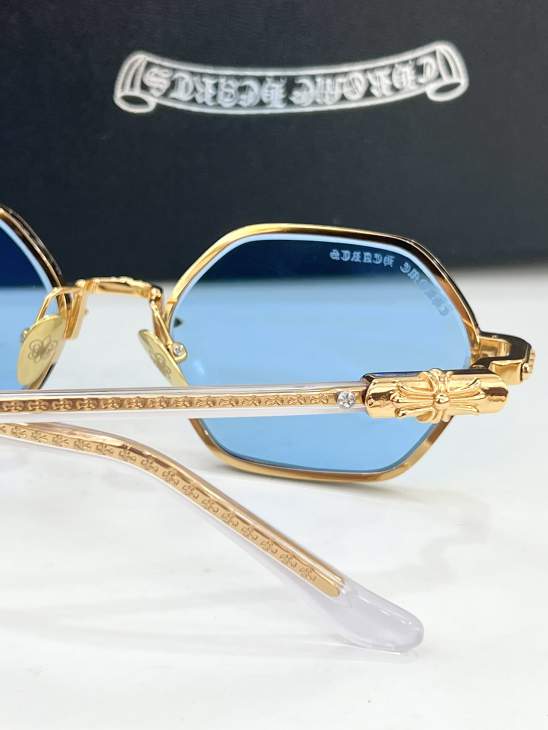 Picture of Chrome Hearts Sunglasses _SKUfw80915425fw